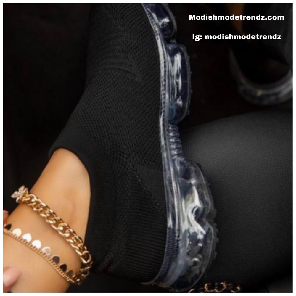 Black widow Sneaker / Slip ons